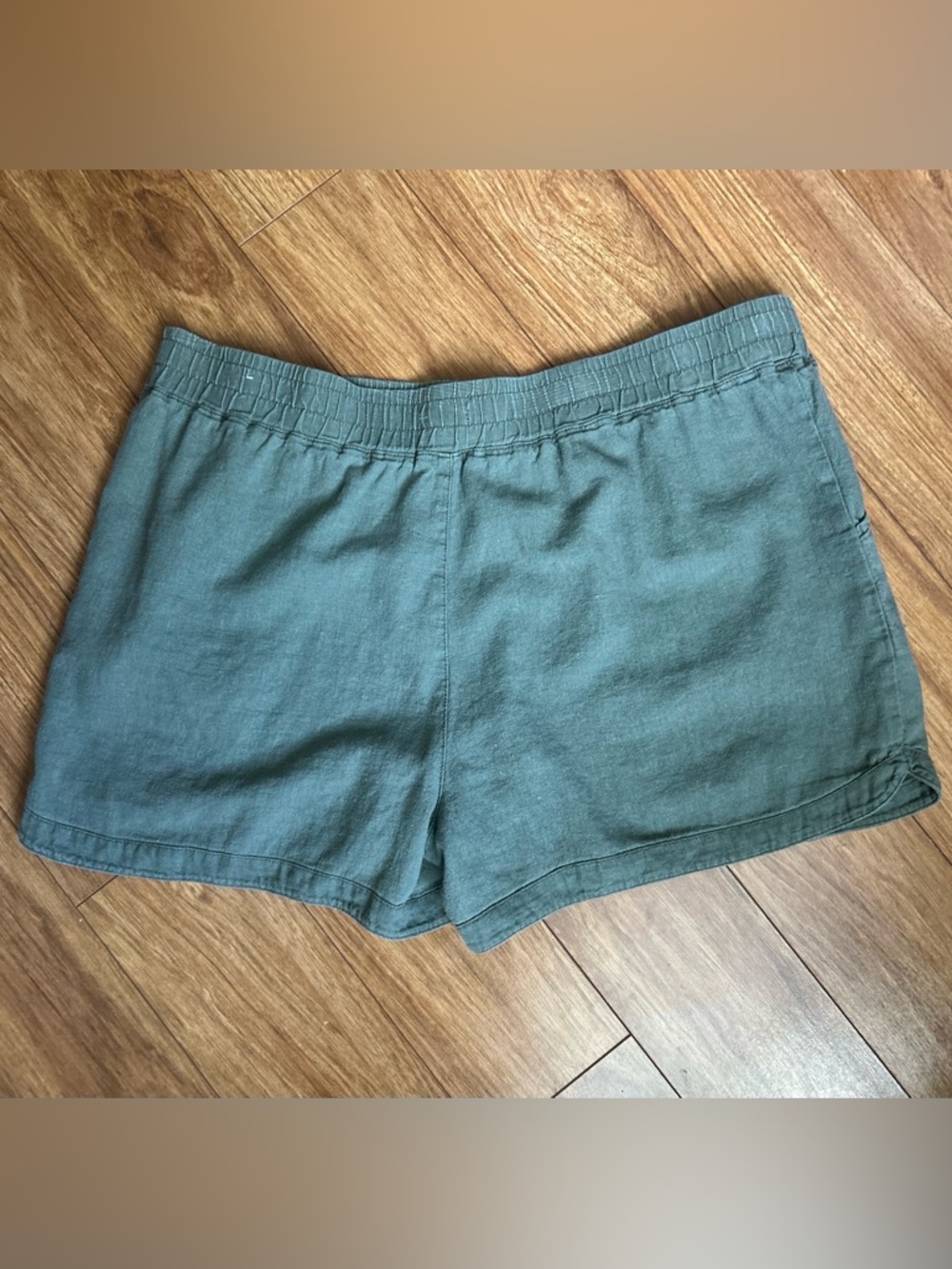 Women’s Maurices Olive Green Linen Rayon Blend Shorts Size XL - Picture 2 of 4